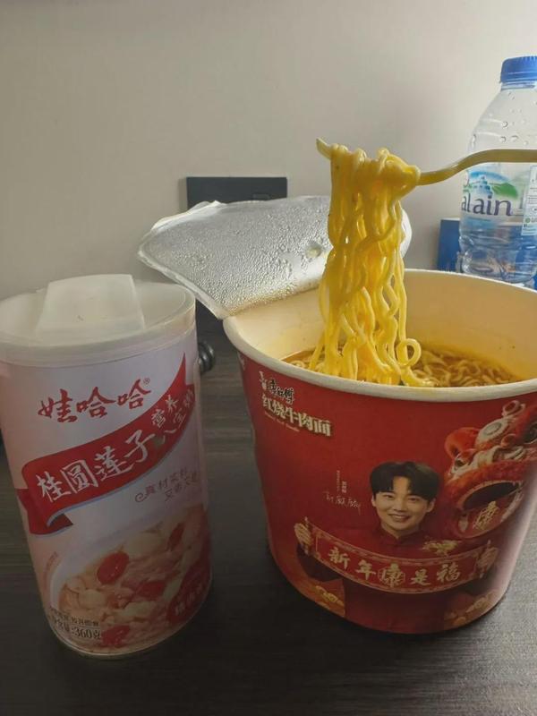  中东空域风云突变；杭州家庭迪拜之旅中断；阿联酋航空调整运营方案。 文化旅游 中东空域风云突变；杭州家庭迪拜之旅中断；阿联酋航空调整运营方案。 文化旅游