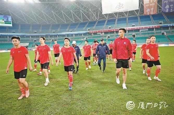  【闽超元年·战术前瞻】厦门客场挑战福州：数据拆解与备战全景报告 体育新闻 【闽超元年·战术前瞻】厦门客场挑战福州：数据拆解与备战全景报告 体育新闻